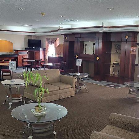 דודג' סיטי Windsor Inn & Suites מראה חיצוני תמונה