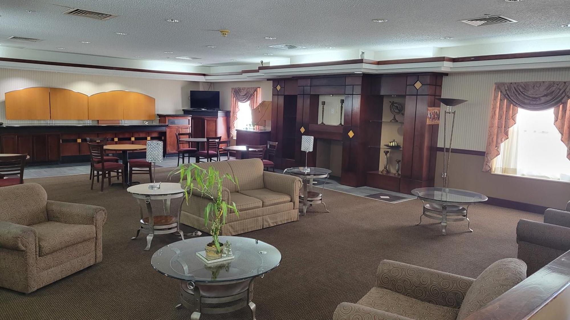 דודג' סיטי Windsor Inn & Suites מראה חיצוני תמונה