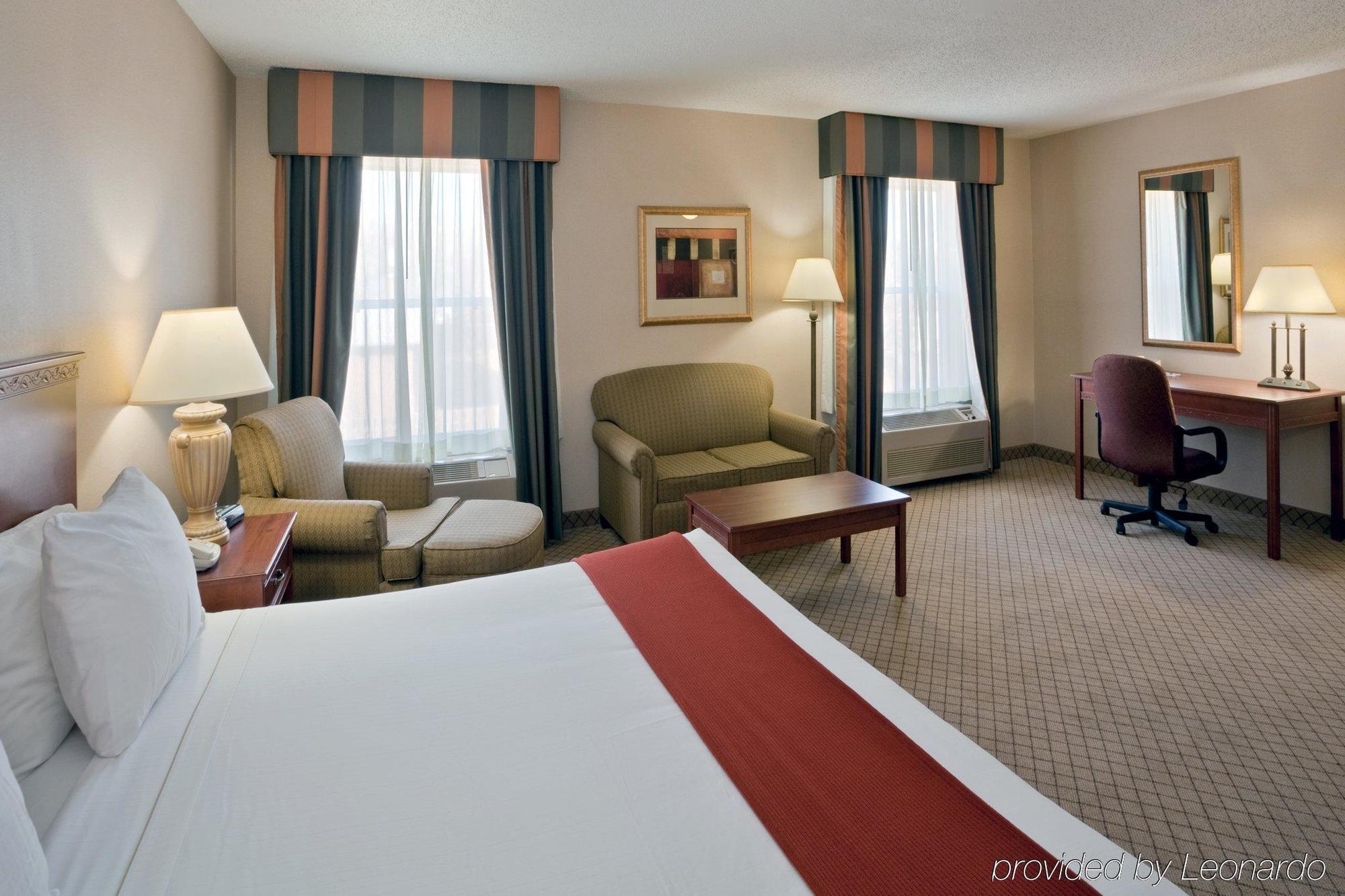 דודג' סיטי Windsor Inn & Suites מראה חיצוני תמונה