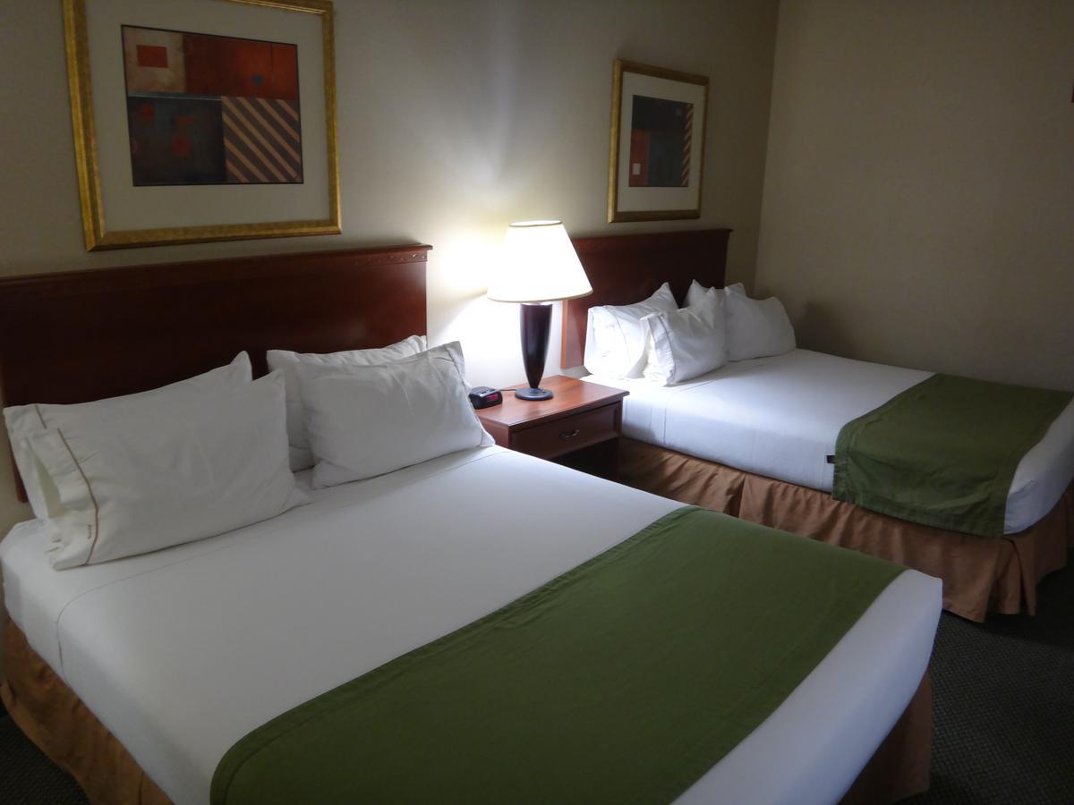 דודג' סיטי Windsor Inn & Suites מראה חיצוני תמונה