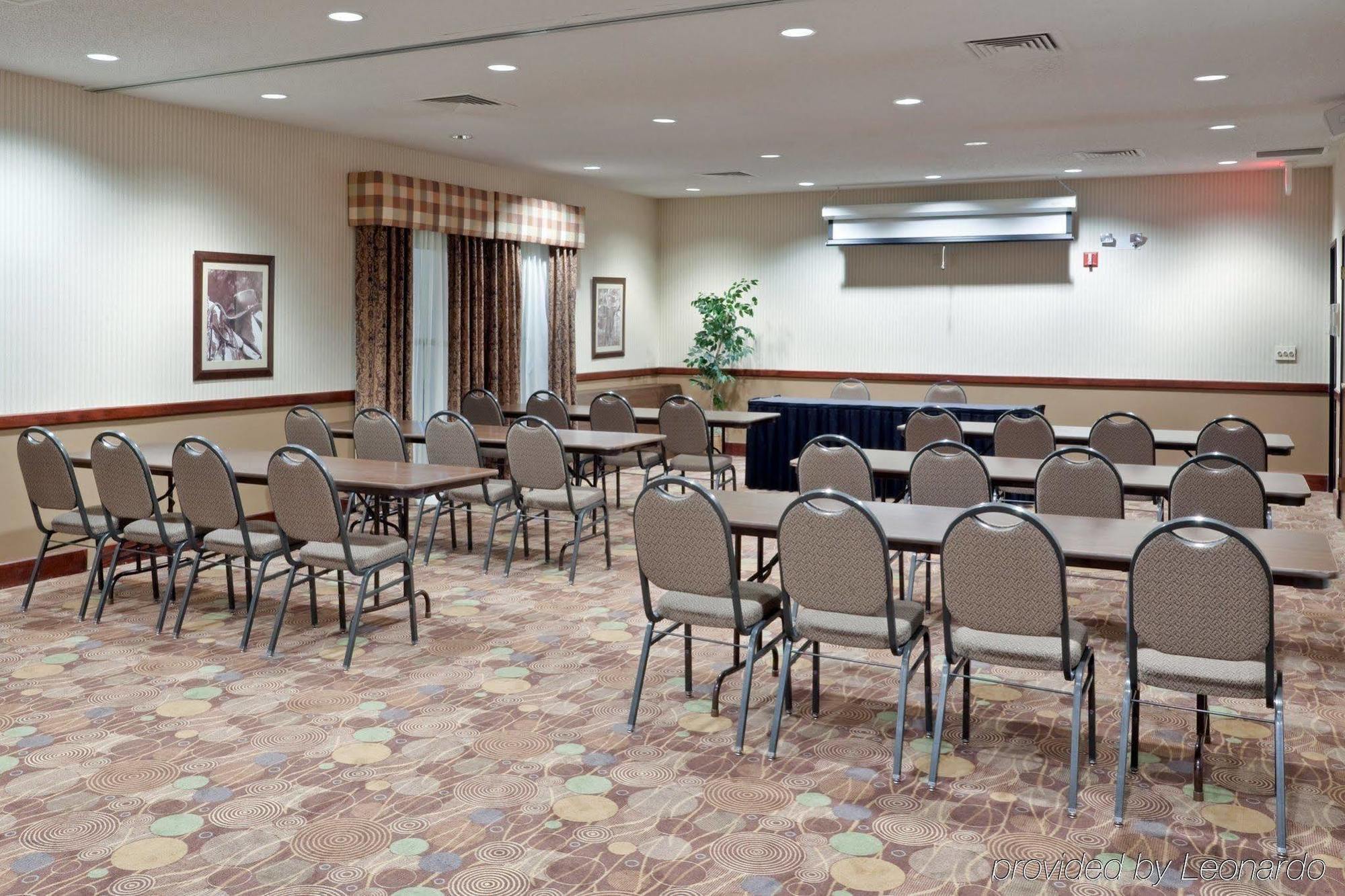 דודג' סיטי Windsor Inn & Suites מראה חיצוני תמונה