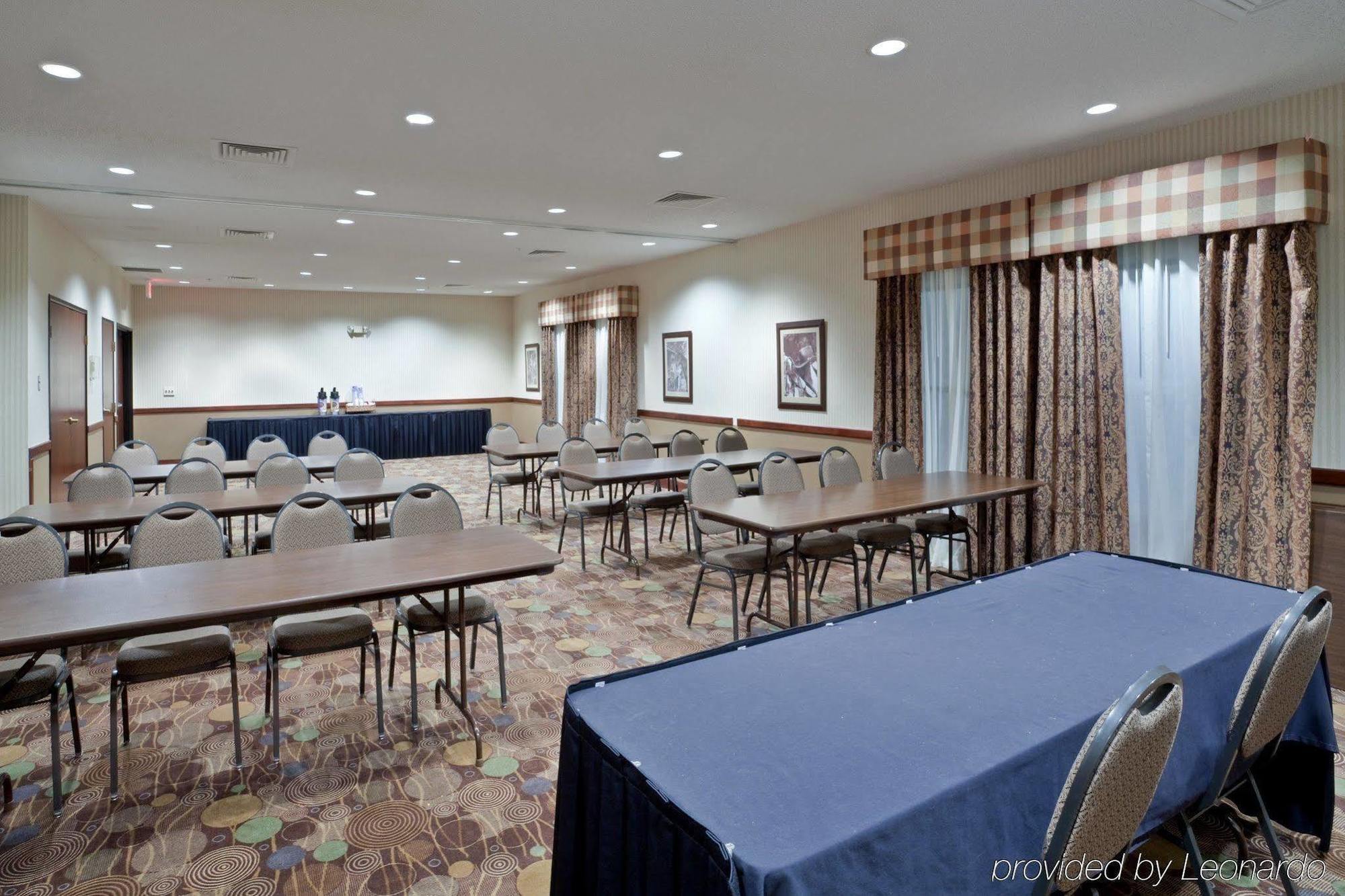 דודג' סיטי Windsor Inn & Suites מתקנים תמונה